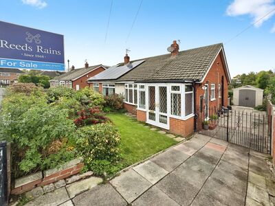 2 bedroom Semi Detached Bungalow for sale