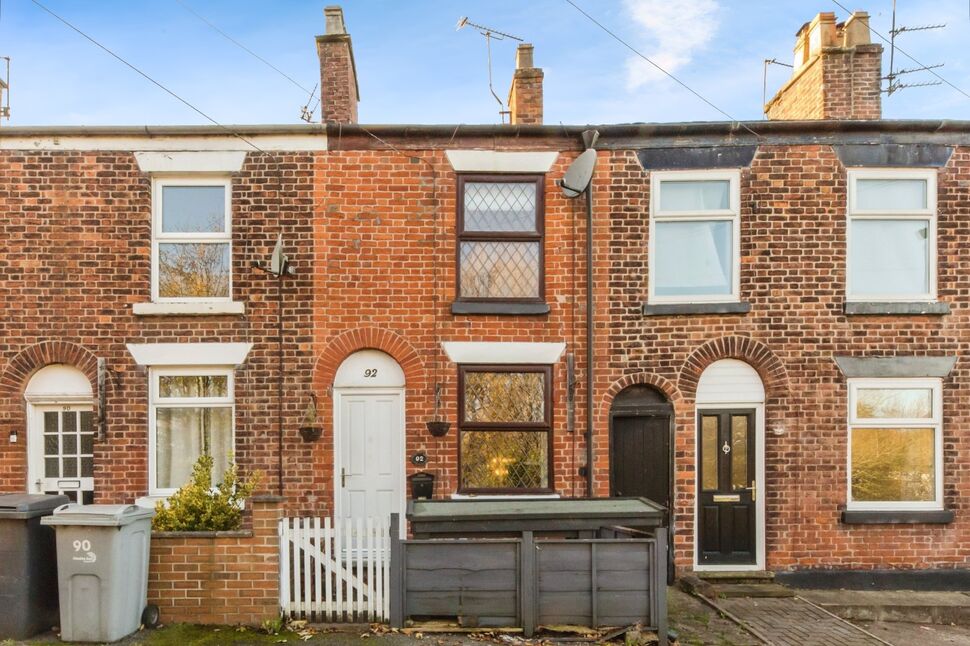 Main image of 2 bedroom Mid Terrace House for sale, Broadhurst Lane, Congleton, Cheshire, CW12