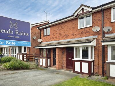 Grange Way, 2 bedroom Mid Terrace House for sale, &pound;155,000