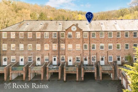 Wards Lane, 4 bedroom Mid Terrace House for sale, &pound;325,000