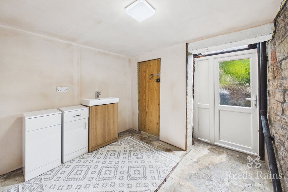 Rear Porch / Utility