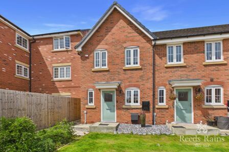 2 bedroom End Terrace House for sale