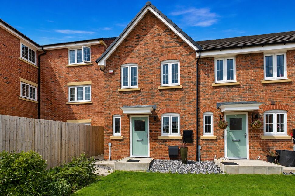 2 bedroom End Terrace House for sale