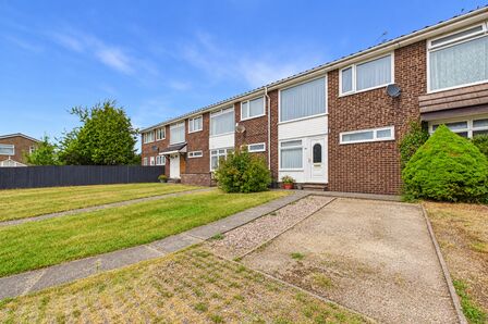 3 bedroom Mid Terrace House for sale