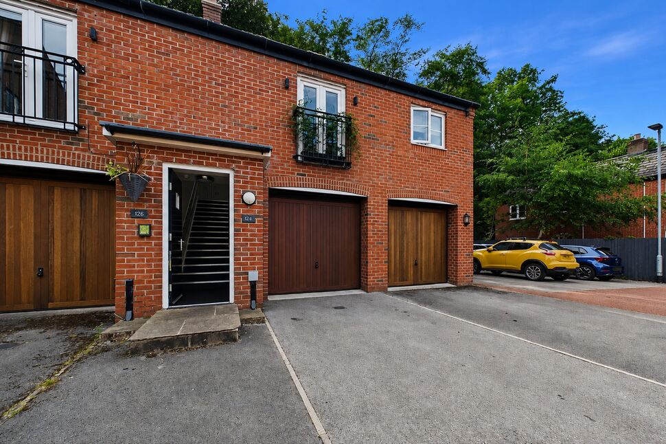 1 bedroom Flat for sale