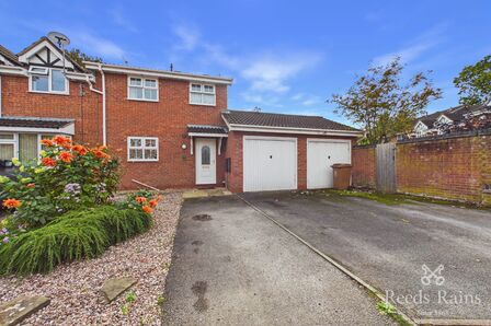 3 bedroom End Terrace House for sale