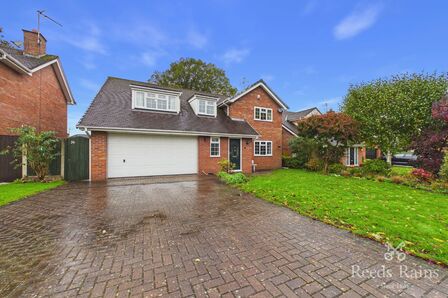 Blackshaw Close, 5 bedroom Detached House for sale, &pound;550,000