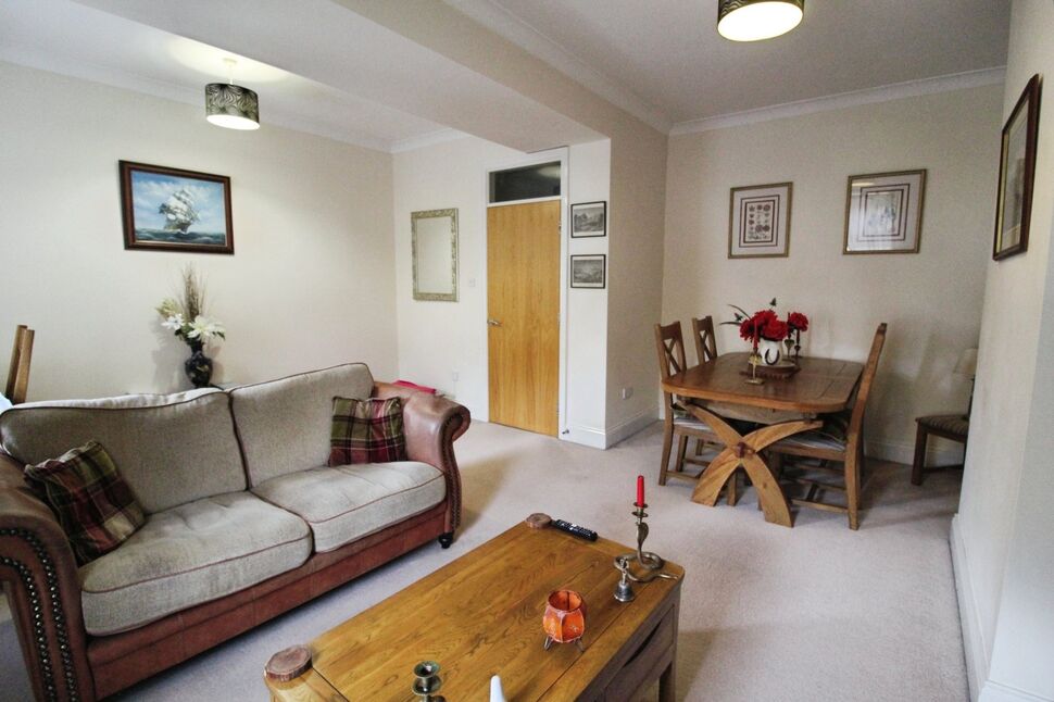 Lounge / Dining Room