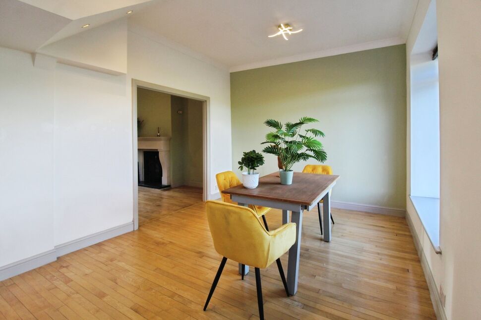 Sitting / Dining Room