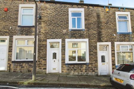 Sefton Street, 2 bedroom Mid Terrace House to rent, &pound;725 pcm