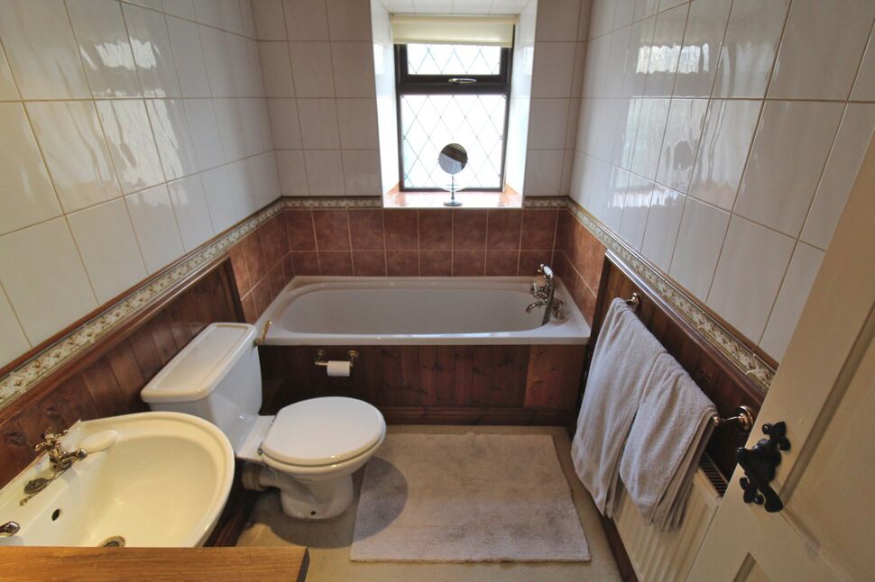 2 bedroom Mid Terrace House for sale, Spring Lane, Colne, BB8 £85,000