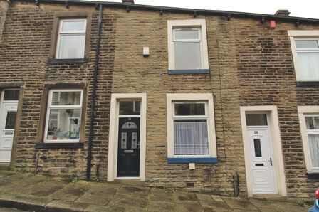 2 bedroom Mid Terrace House for sale