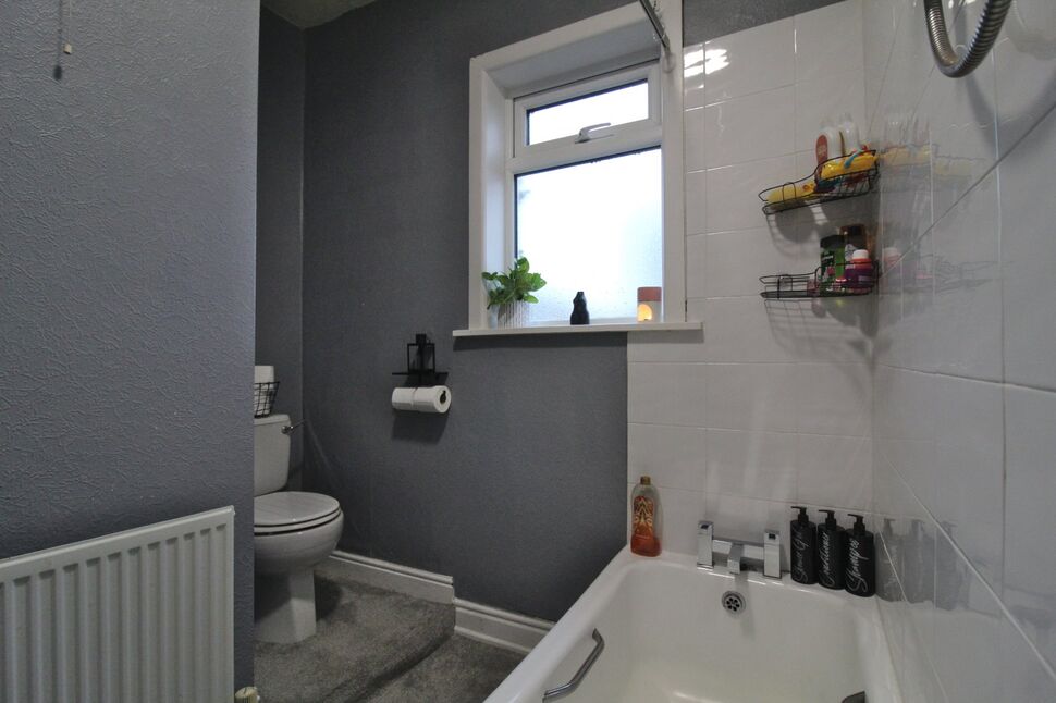 2 bedroom Mid Terrace House for sale, Hargreaves Street, Colne, BB8 £