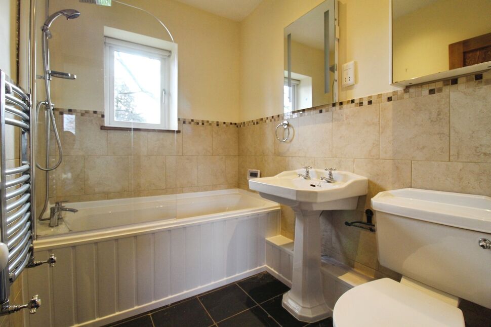 En-Suite Bathroom