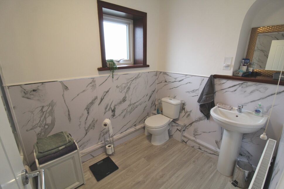 2 bedroom End Terrace House for sale, Keighley Road, Colne, BB8 £149,950