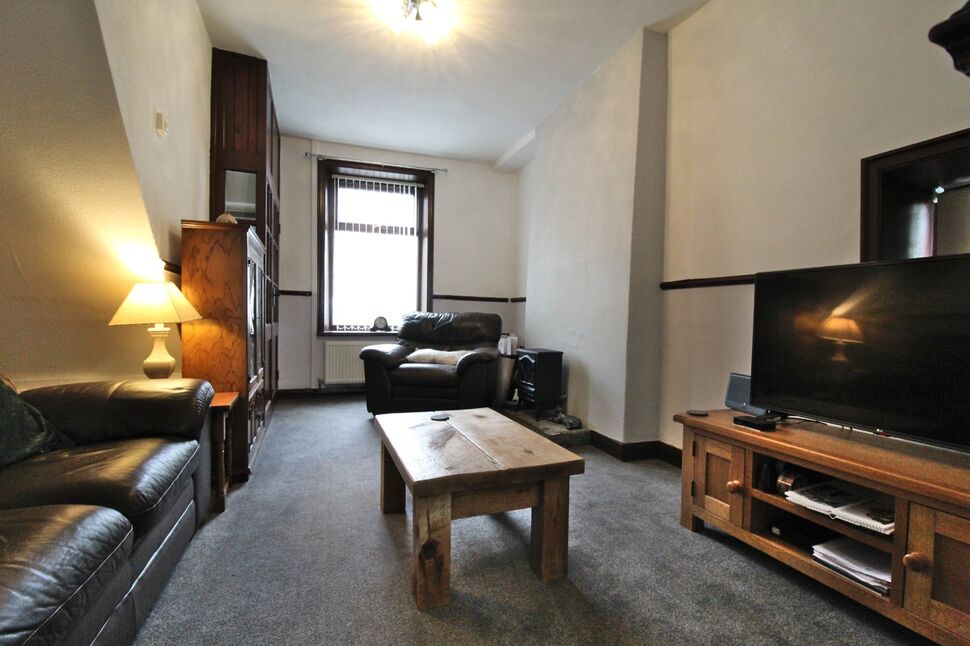 2 bedroom End Terrace House for sale, Keighley Road, Colne, BB8 £149,950