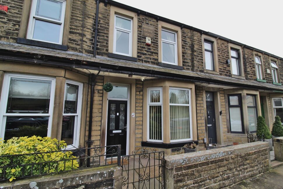 3 bedroom Mid Terrace House for sale, Skipton Road, Colne, BB8 £165,000