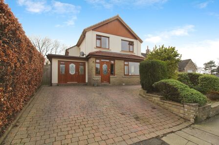 Castle Road, 3 bedroom Detached House for sale, £435,000