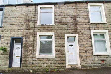 Havre Park, 3 bedroom Mid Terrace House to rent, £825 pcm