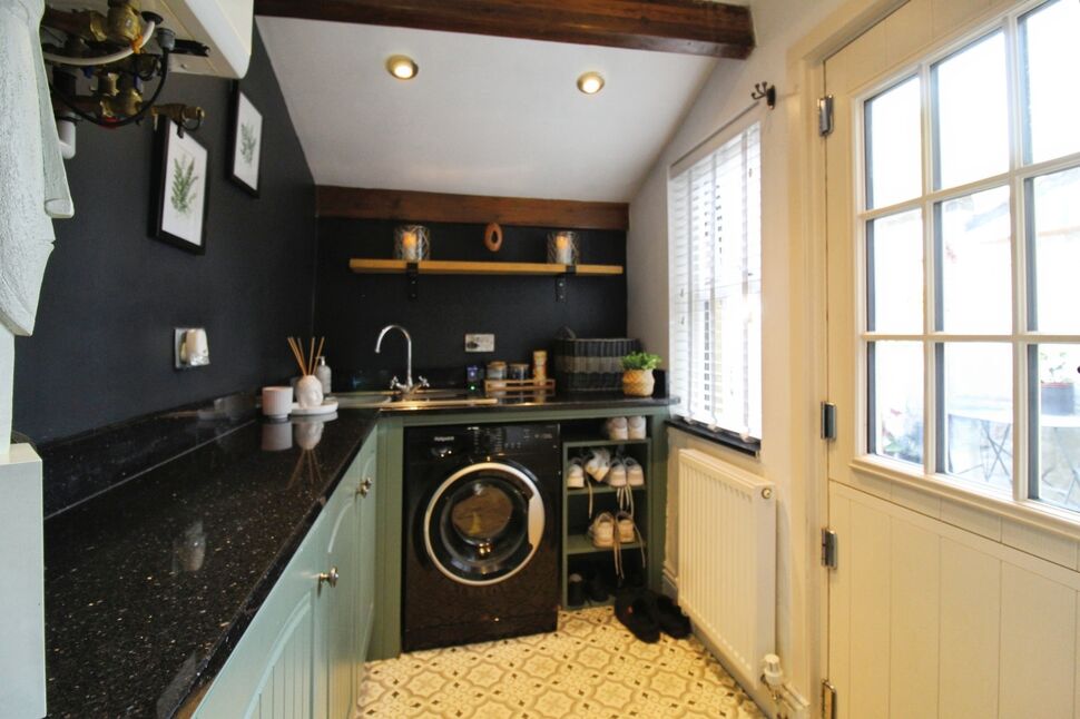 Rear Porch / Utility