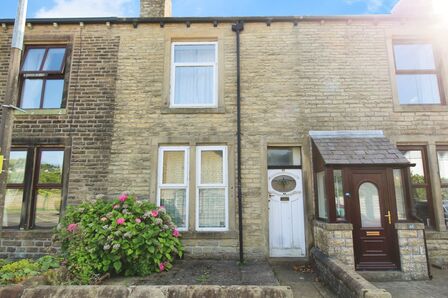 2 bedroom Mid Terrace House for sale