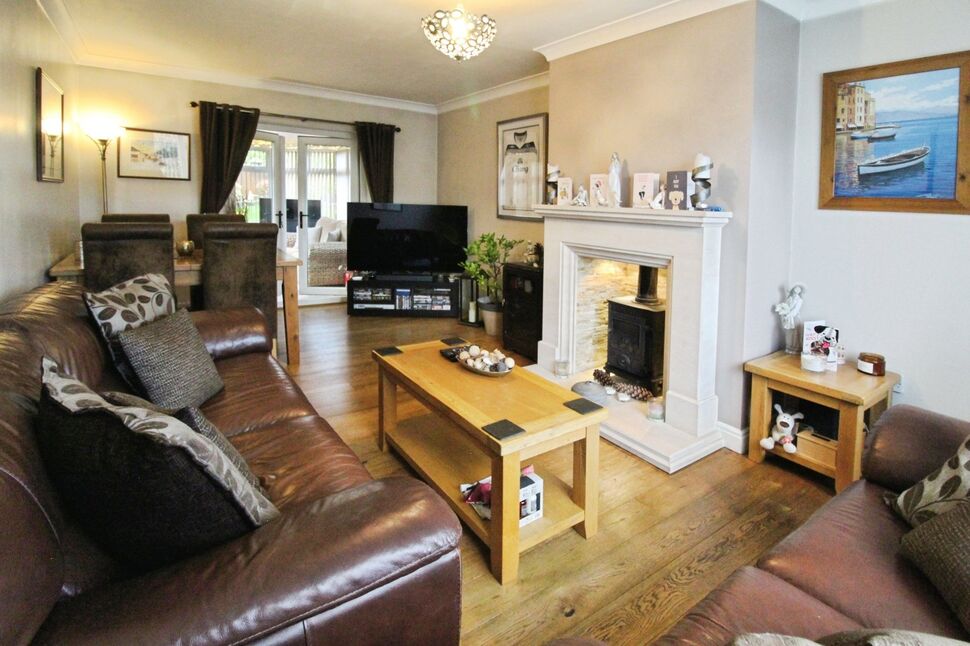 Lounge / Dining Room