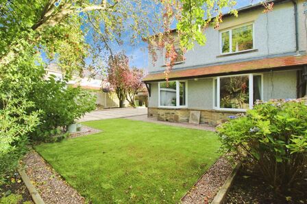 4 bedroom End Terrace House for sale