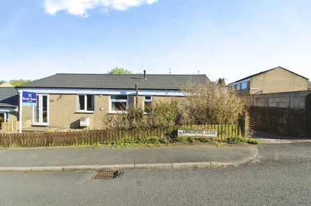 4 bedroom Semi Detached Bungalow for sale