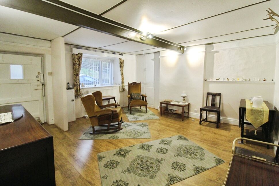 Lounge 1