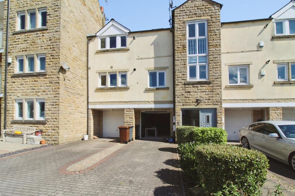 Main image of 2 bedroom Flat for sale, Wycoller View, Colne, Lancashire, BB8