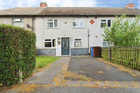 3 bedroom Mid Terrace House for sale