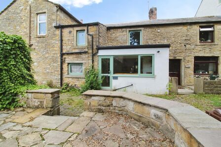 3 bedroom Mid Terrace House for sale