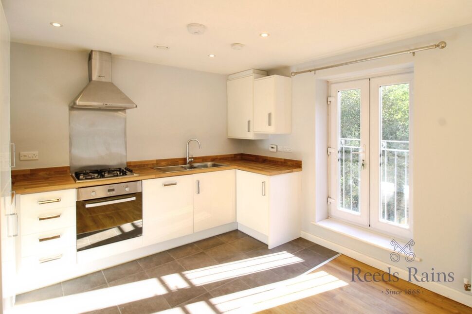 Kitchen / Lounge