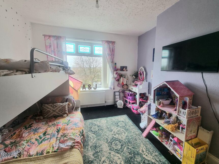 4 bedroom Mid Terrace House for sale, Durham Road, Leadgate, DH8 £129,950