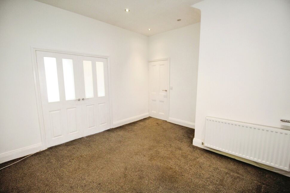 3 bedroom Mid Terrace House for sale, Durham Road, Blackhill, DH8 £