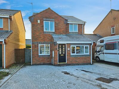Hallgarth, 3 bedroom Detached House to rent, &pound;1,100 pcm