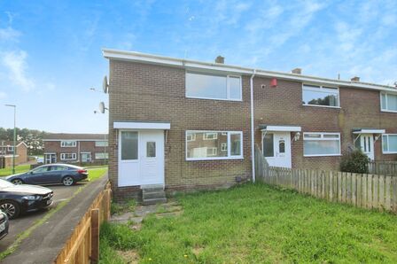 Lumley Drive, 2 bedroom End Terrace House for sale, £70,000