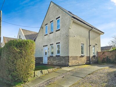 The Crescent, 3 bedroom Semi Detached House for sale, £155,000