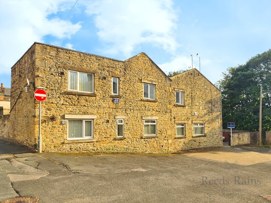 2 bedroom  Flat for sale