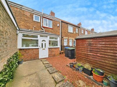 2 bedroom Mid Terrace House for sale