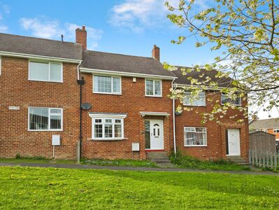 3 bedroom Mid Terrace House for sale