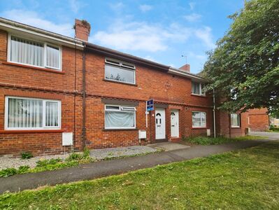 Surrey Crescent, 2 bedroom Mid Terrace House for sale, £45,000