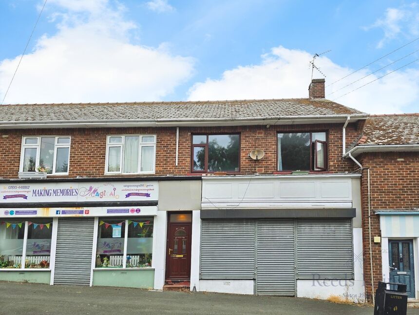 Main image of 3 bedroom Flat for sale, Rosedale Avenue, Consett, Durham, DH8