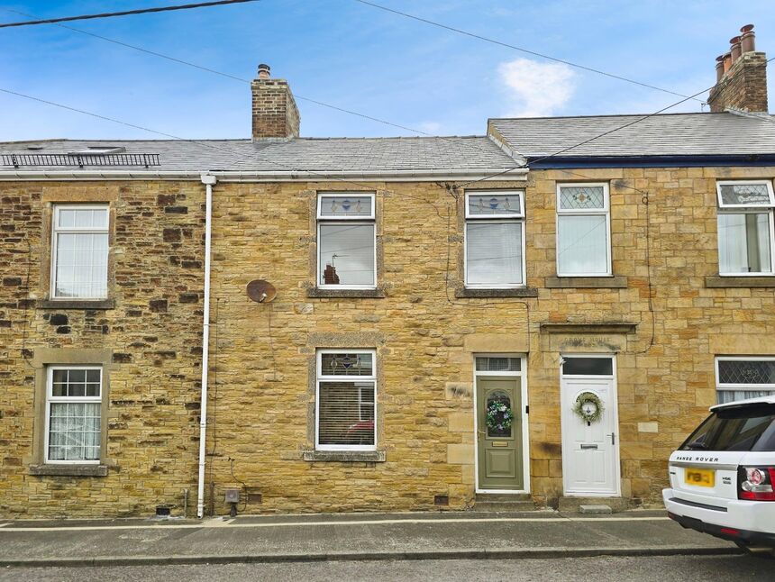 3 bedroom Mid Terrace House for sale