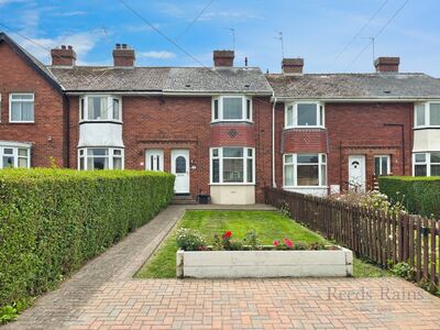 3 bedroom Mid Terrace House for sale
