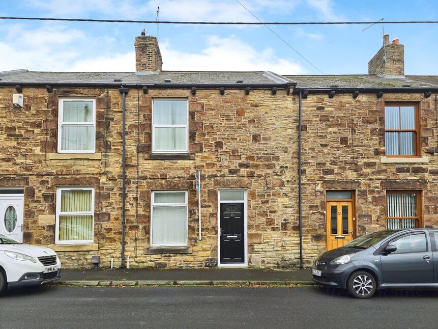 2 bedroom Mid Terrace House for sale