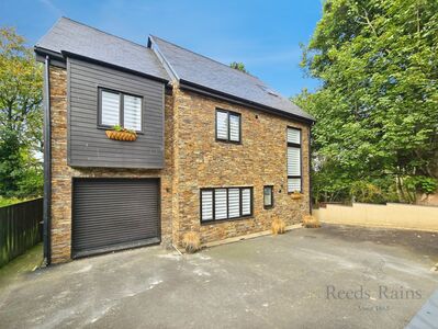 Delem House, 5 bedroom Detached House for sale, £379,000