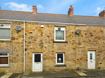 South Cross Street, 3 bedroom Mid Terrace House to rent, £750 pcm