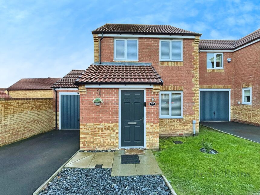 Main image of 3 bedroom Detached House for sale, Valley Dene, Chopwell, Tyne and Wear, NE17