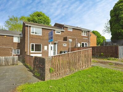 3 bedroom Mid Terrace House for sale